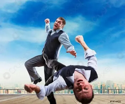 Ảnh chế xung đột nhỏ nhưng biểu cảm làm người xem phì cười