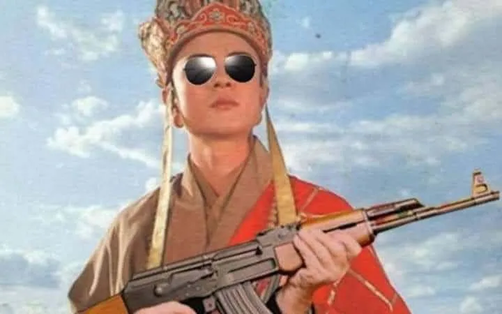 Bộ sưu tập meme Đường Tăng cầm súng siêu bá đạo