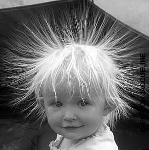 Meme em bé cười đáng yêu cực viral.