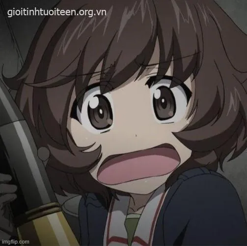 Meme bất ngờ dáng ngồi ngơ ngác