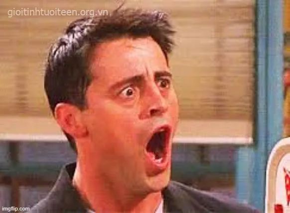 Biểu cảm giật mình gương mặt buồn