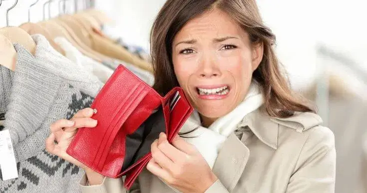 Cạn tiền đầu tháng vẫn mơ mua sắm