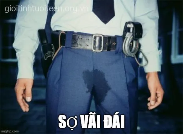 Meme hài hước troll cảnh lo sợ bá đạo bất ngờ