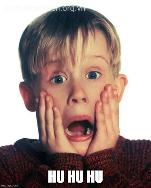 Biểu cảm hoảng hốt ngốc nghếch khiến group chat bùng nổ