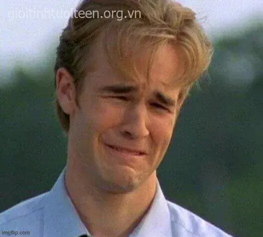 Meme khóc thầm ánh mắt ngấn lệ cực kỳ đáng thương.