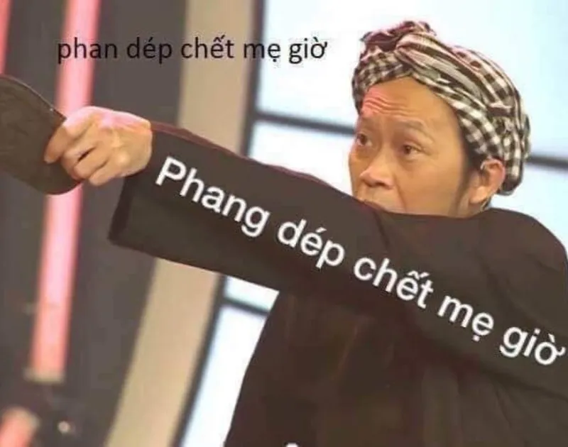 Meme ném dép thể hiện sự troll vui giữa bạn bè