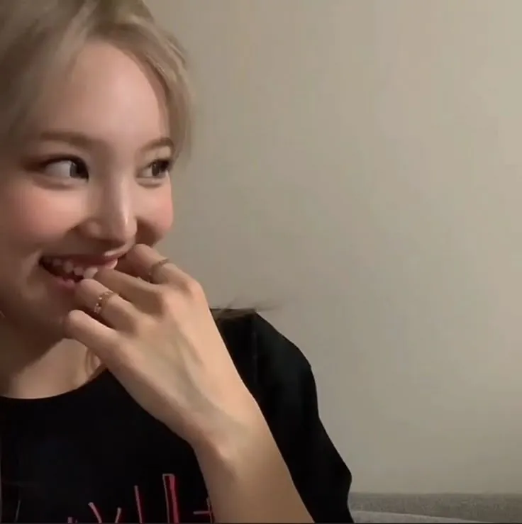 Ảnh chế mắc cỡ biểu cảm ngại siêu cute