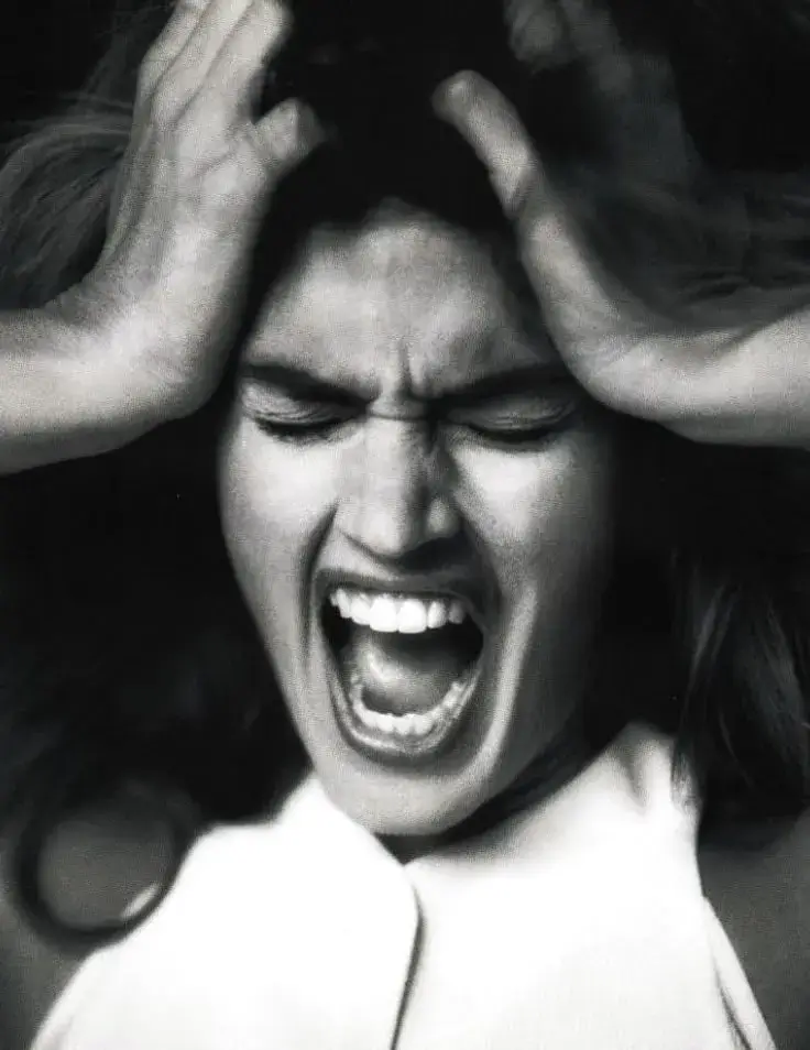 Ảnh chế ôm đầu sốc bá đạo