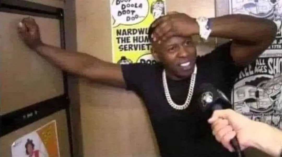 Meme ôm đầu sốc dở khóc dở cười