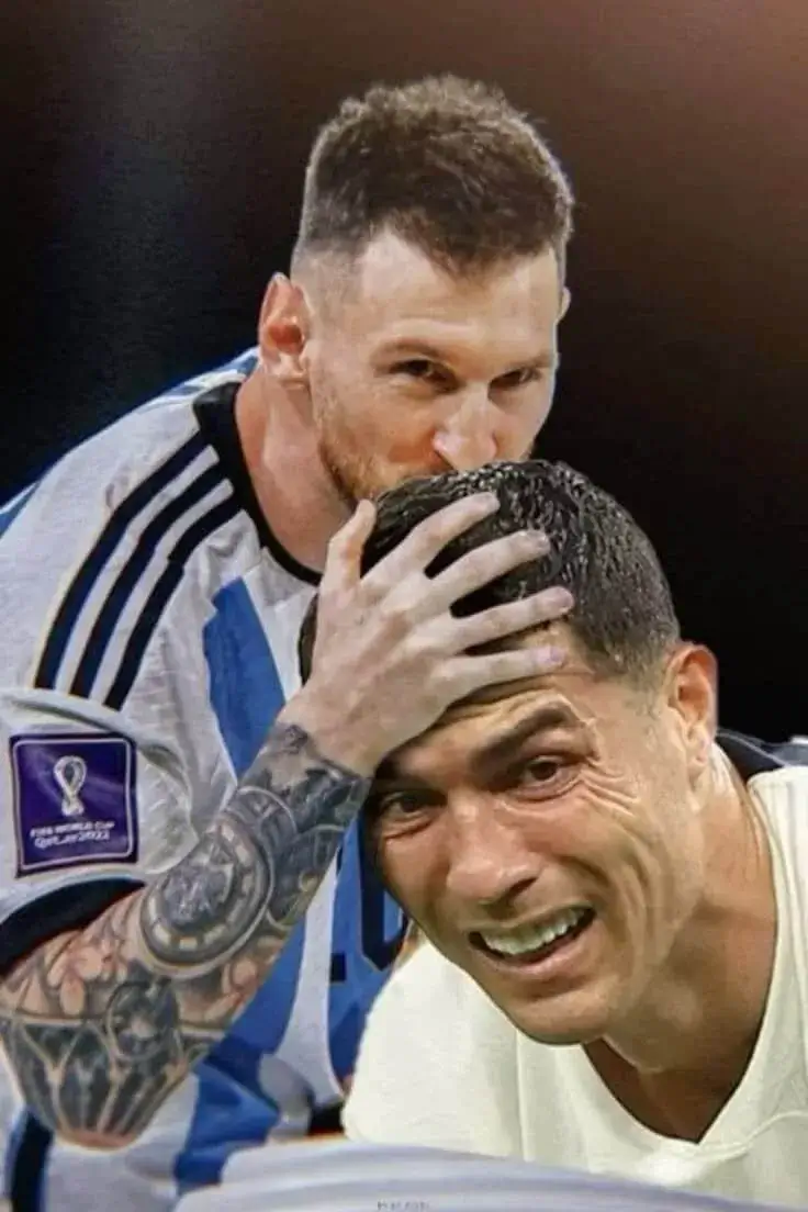 Meme Ronaldo – Messi chất chơi, caption siêu troll