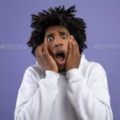 Meme sợ xanh mặt khi thấy điểm kiểm tra.