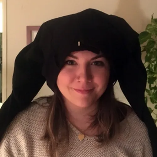 “Đội quần” không chỉ là meme, mà là thái độ sống tự trào