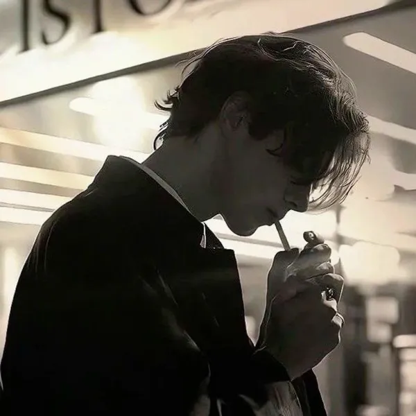 Ảnh đại diện anh bạn ngầu nhưng buồn sâu