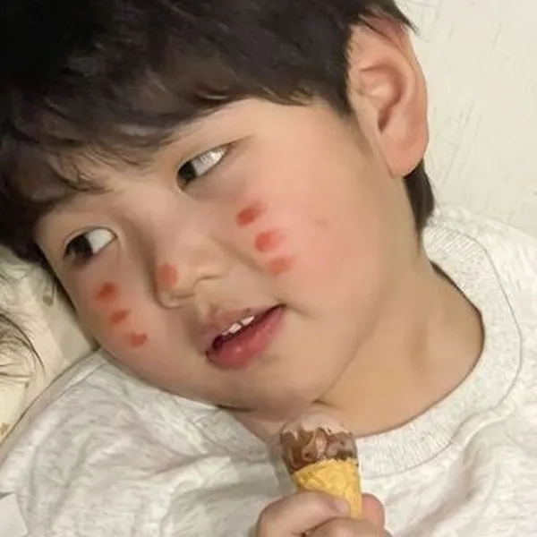 Ảnh avatar cặp em bé Hàn Quốc cực dễ mến X (Twitter)