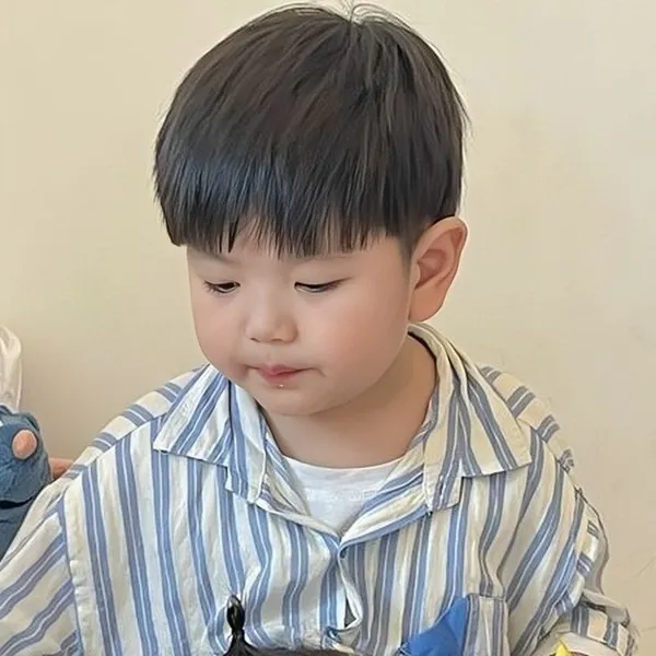 Hình profile em bé đôi siêu ngọt Zalo