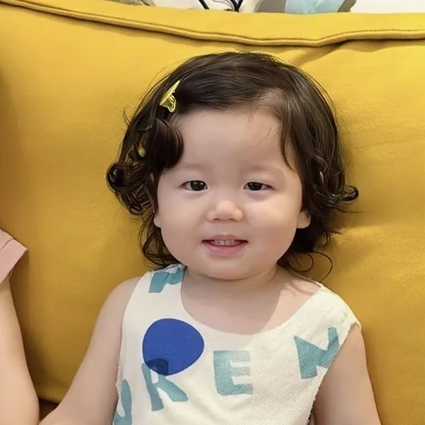 Ảnh avatar em bé đôi dễ thương Zalo