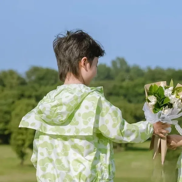 Top mẫu avatar đôi em bé hồn nhiên, cực hợp khi đang “thả thính”