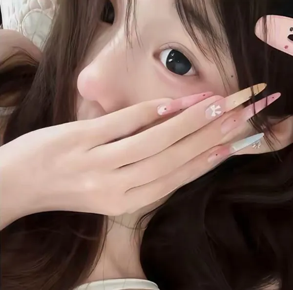 Hình đại diện Tiktok người đẹp ngầu, tóc dài rũ