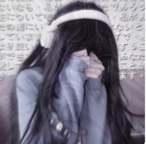 Ảnh profile người đẹp lạnh vibe tối giản