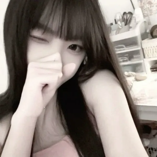 Avatar Instagram gái xinh đáng yêu ánh hồng