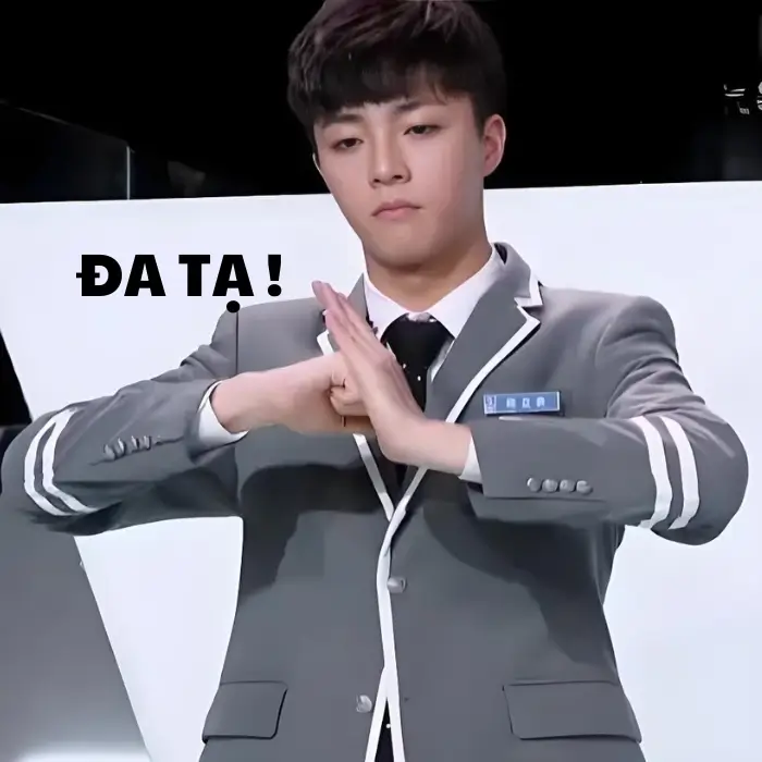 Meme chế dáng người đội ơn khúm núm