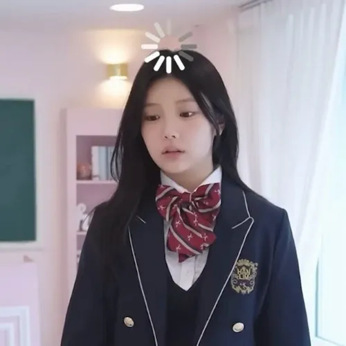 Meme suy nghĩ thiếu năng nhìn vừa hài vừa troll