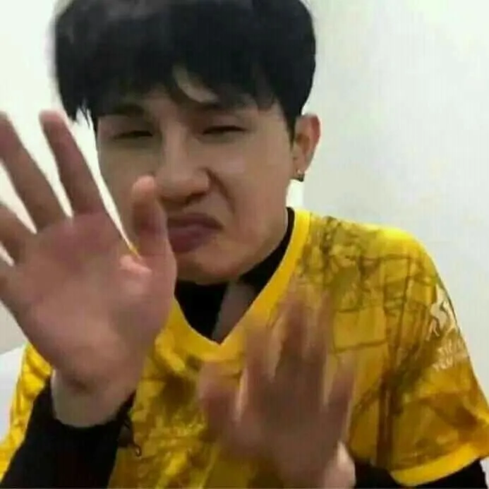 Hình troll Meo Meo ngơ ngác nhìn cực cute