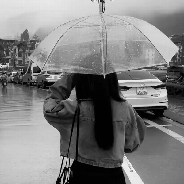 Avatar Facebook ảnh đen trắng cô gái man mác