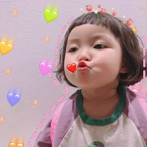 Meme hài chu mỏ kiểu “muốn hôn cho thỏa lòng”