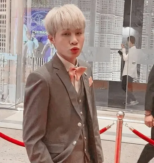 Meme hài làm nũng cực kỳ dễ thương luôn