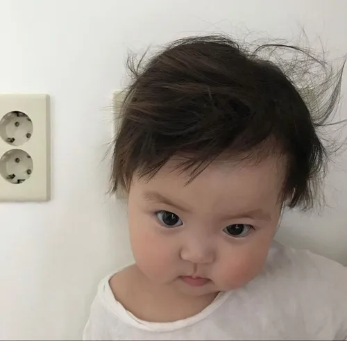 Ảnh chế vui bé biểu cảm đậm vibe Hàn