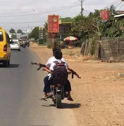 Ảnh troll bựa ghi lại phút giây “ngộ ra chân lý cuộc đời”.