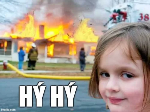 Ảnh troll nụ cười ảo khiến caption thêm duyên dáng.