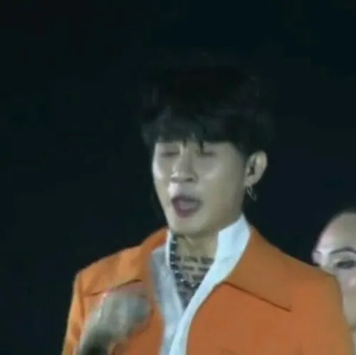 Ảnh vui Bi nhăn mặt nhìn cực tấu hài