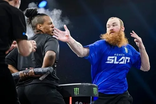 Hình chế meme vả tiền vào mặt nghe sang chảnh phết