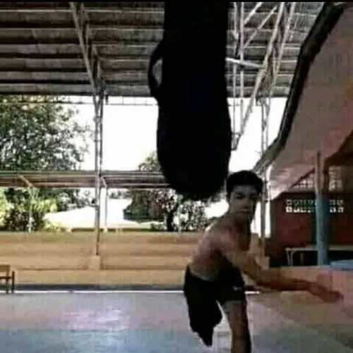 Meme vả mặt cực mặn khiến dân mạng cười xỉu tại chỗ