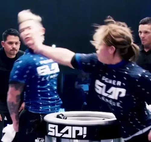 Meme vả miệng chốt hạ cực gắt, dân mạng hú hét