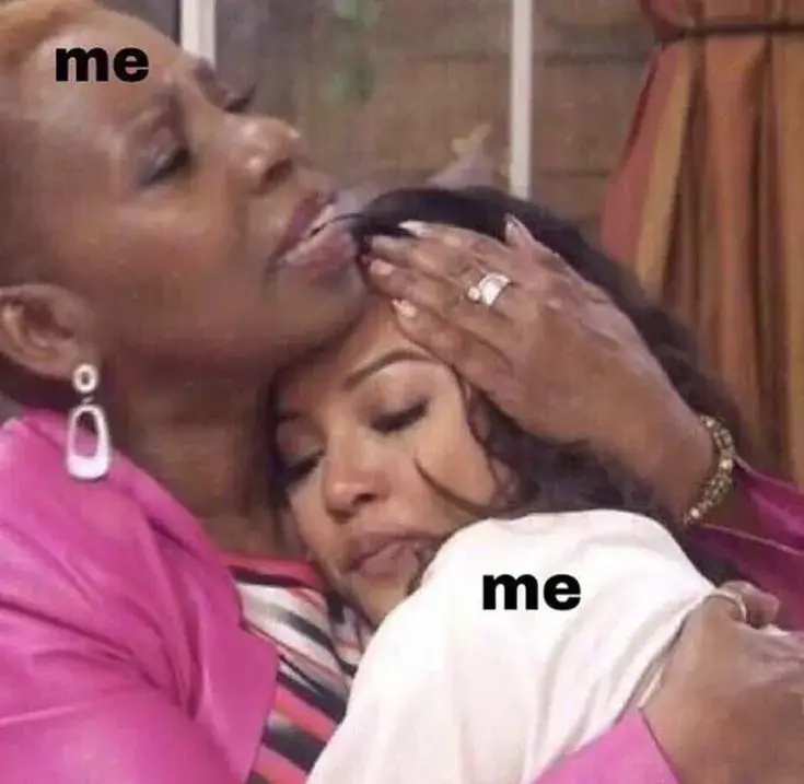 Meme xoa đầu với ánh mắt trìu mến khiến trái tim rung rinh.