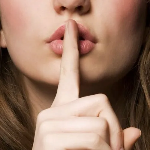 31 Meme hài phản ứng “suỵt đi” được dùng rần rần.