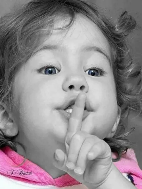 48 Ảnh vui khuôn mặt em bé troll đáng yêu, suỵt cực hợp trend.