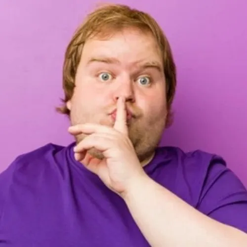 13 Một nụ cười nửa miệng, vạn ý nghĩa hài hước