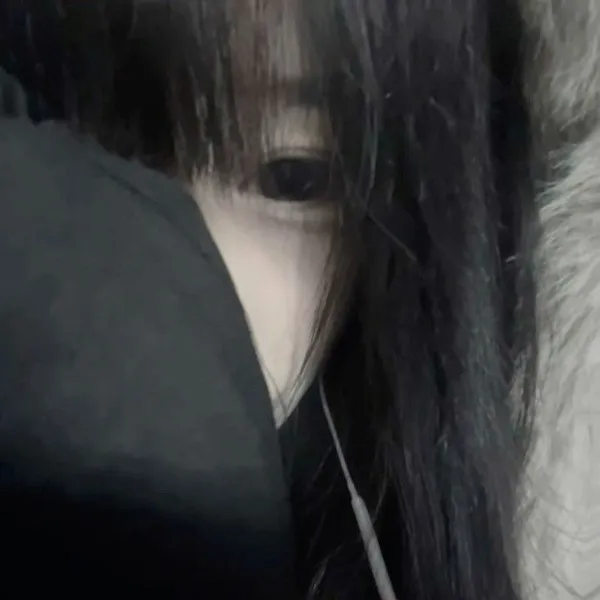 Khi thiếu nữ dùng avatar che mặt, vẻ đẹp hóa thành điều chưa kể