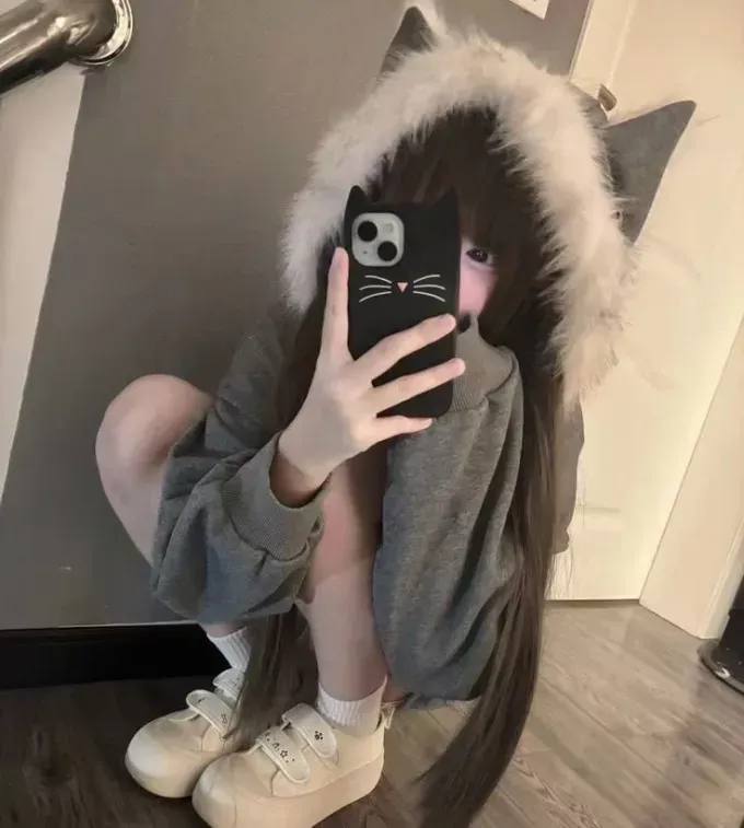 Ảnh đại diện hot girl lạnh ánh sáng mềm