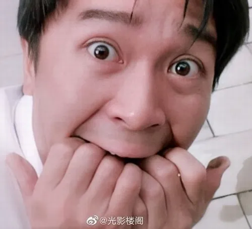 Ảnh hài Châu Tinh Trì cười ra nước mắt thật