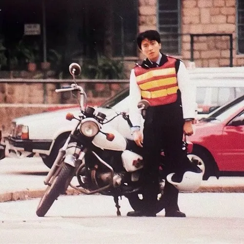 Hình troll Tinh Gia gương mặt khổ mà vui