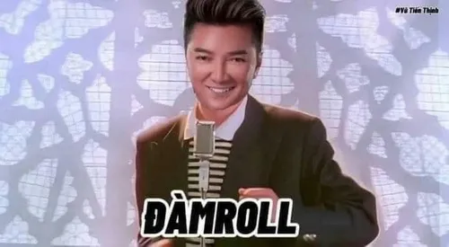 Hình chế Hưng Idol đang nói chuyện nhưng caption “cạn lời”.