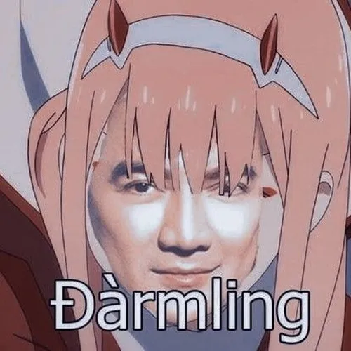 Meme anh Hưng lấp lánh với nụ cười cực kỳ “iconic”.