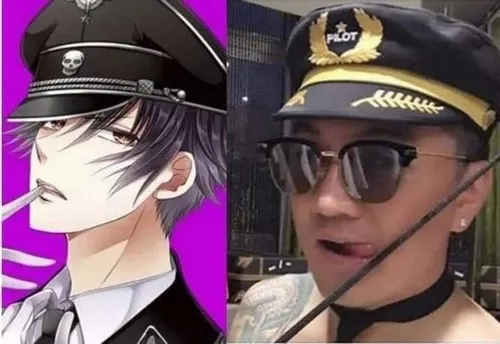 Meme ca sĩ gạo cội giữa spotlight, nét mặt đầy diễn cảm.