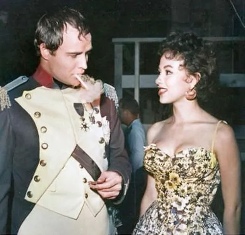 Meme quý tộc làm nổi bật phong thái tự tin hài hước