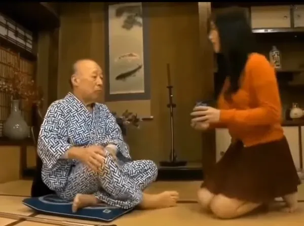 Ảnh vui Tokuda vào là bay group chat